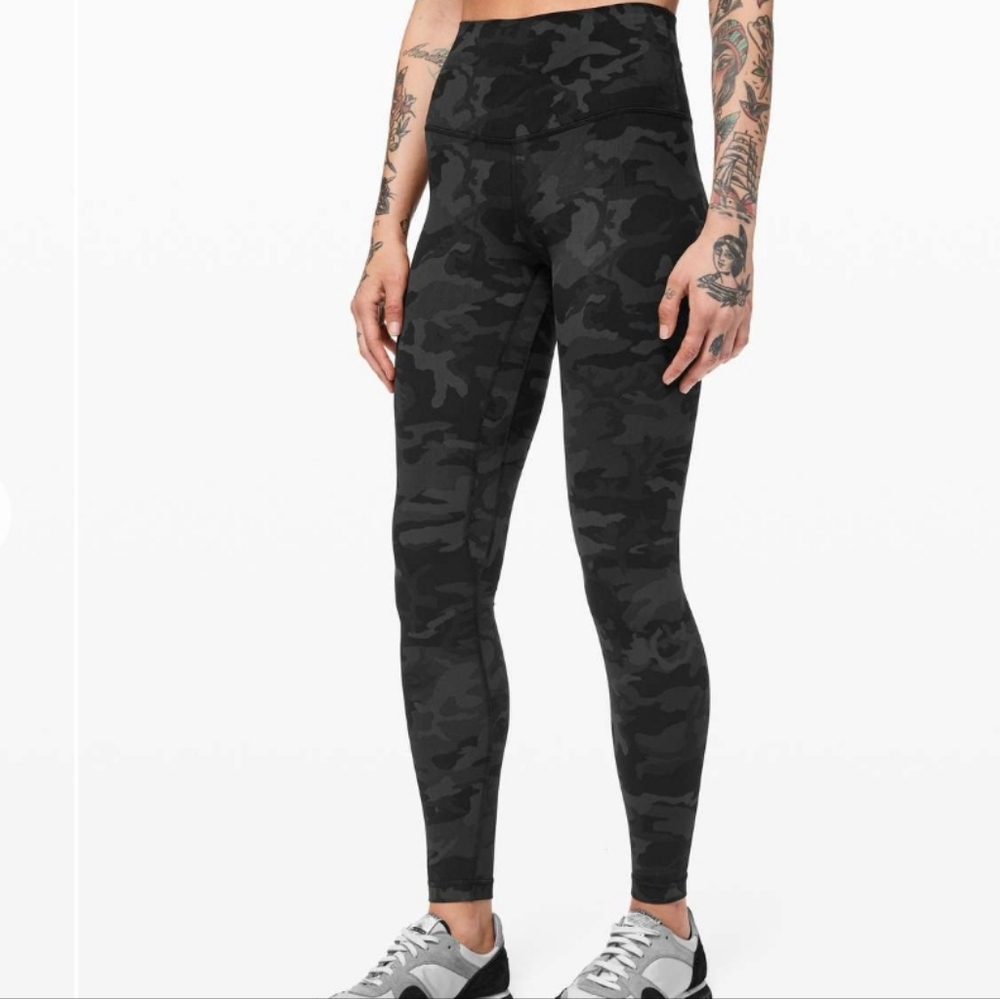🦄 Lululemon Align Camo 28"